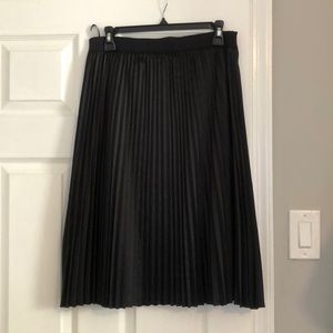 T by Tahari black skirt